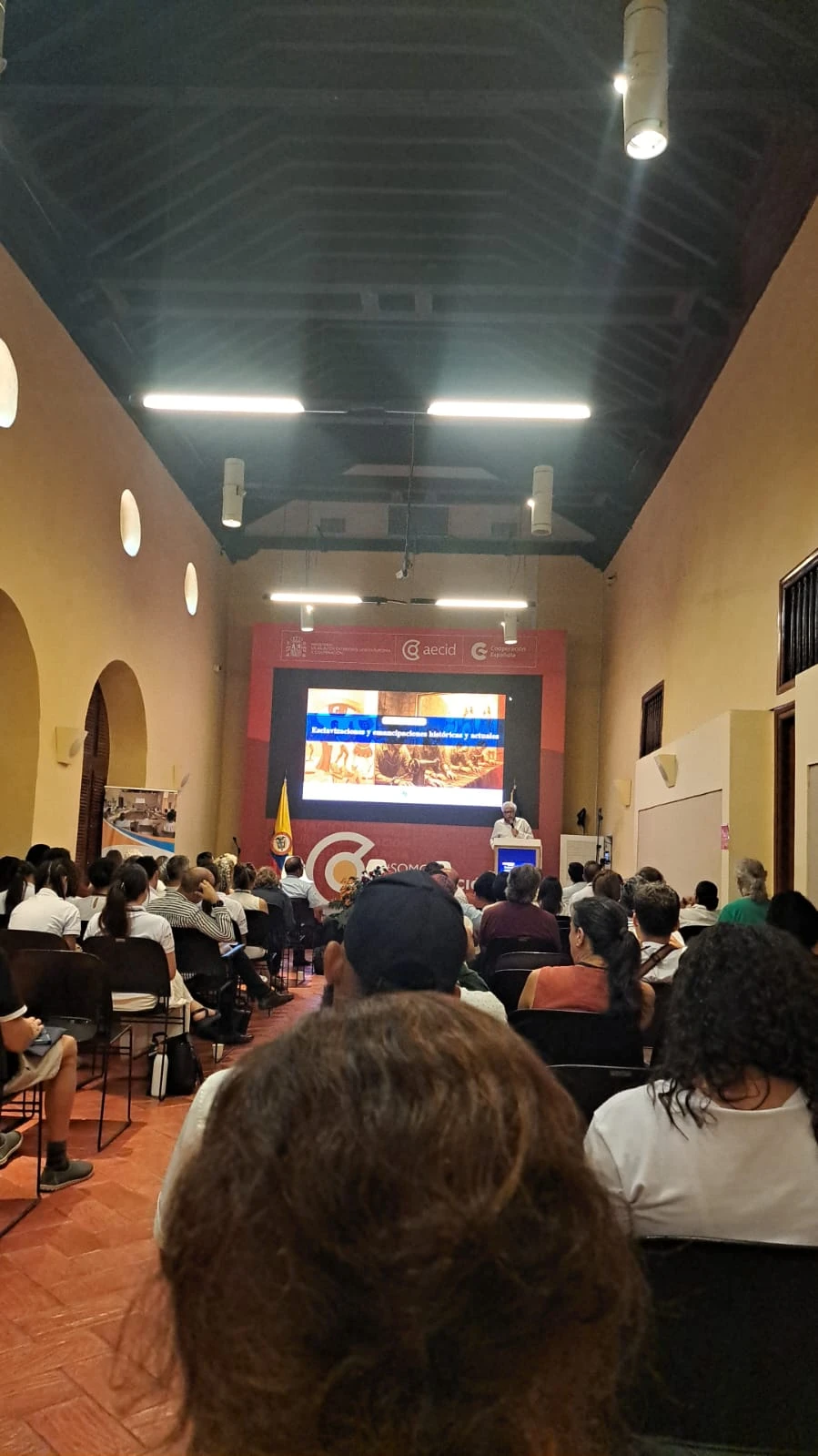 Diálogos de Historia